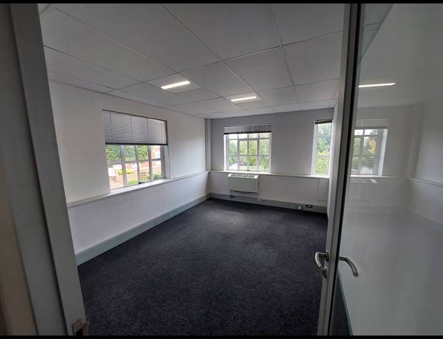 283M² OFFICE TO LET IN BRYANSTON